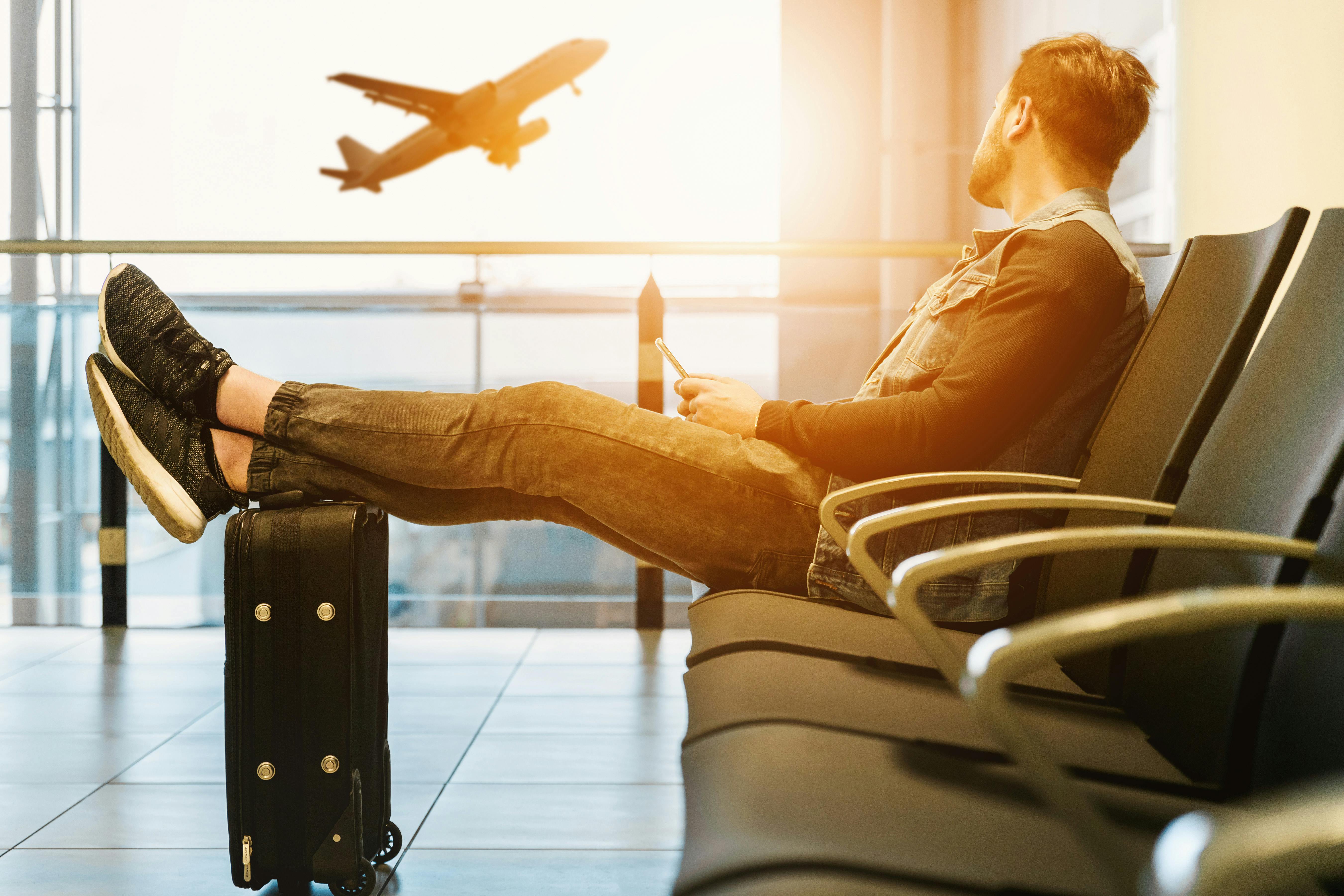 Direct vs Connecting Flights: Which Is Better for International Travel?